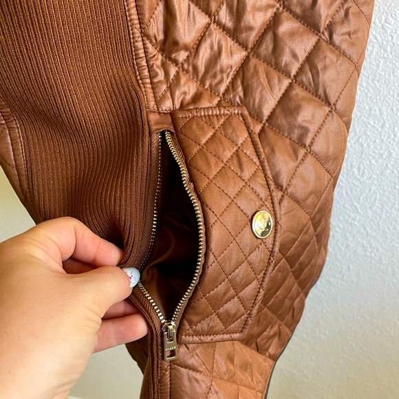 Chico’s • Stylish Quality Tan/Light Brown Rib Trim Quilted Vest - Picture 10 of 14